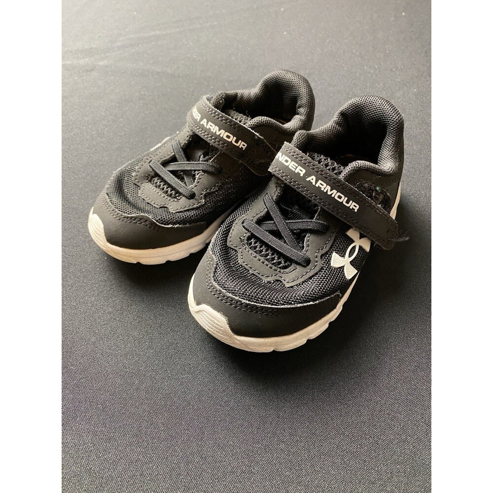 Under Armour Black Sneaker Shoes 7 Kids